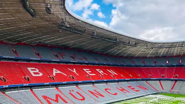 PSV en FC Bayern definitief rond over nog hogere transfersom voor Ismael Saibari, PSV gaat met de nodige miljoenen de transfermarkt op
