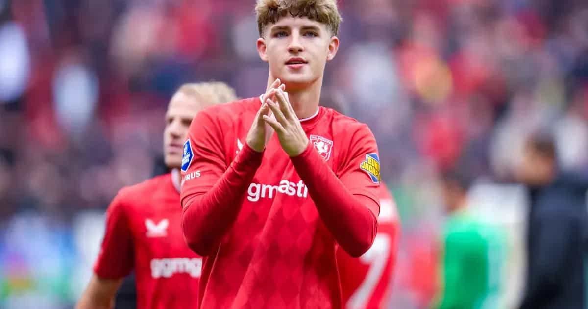 De Telegraaf: 'FC Twente duo high on PSV's list'