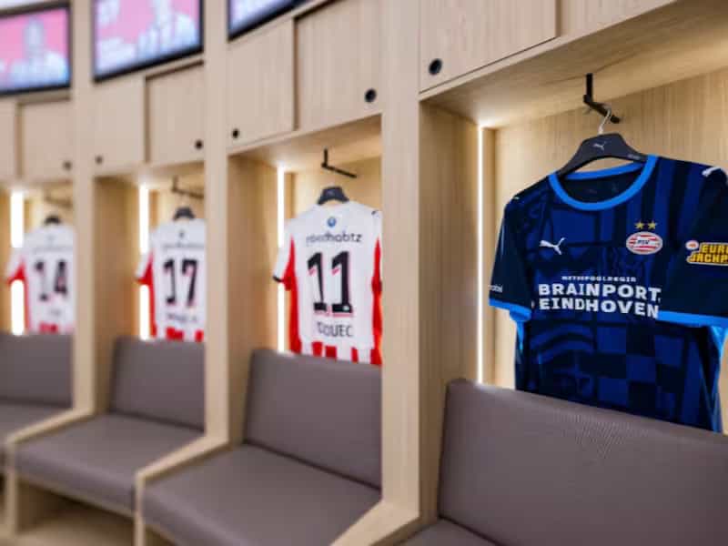 Mixed reactions to a possible new PSV home shirt: “You’re not serious, right?”