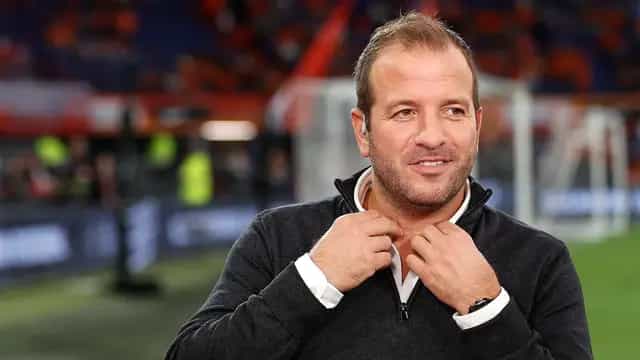 Van der Vaart haalt uit na 'aanval'