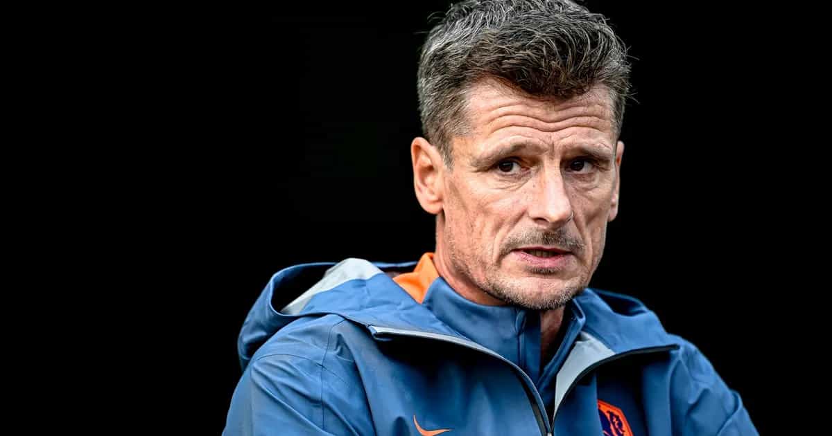 PSV- én Oranje-fans wijzen naar Wim Jonk inzake afwezigheid Joey Veerman bij Oranje