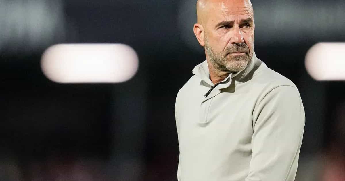 Bosz valora la posición de mediocampo: “Conmigo, los futbolistas”