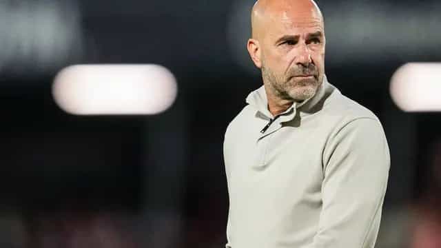Bosz valora la posición de mediocampo: “Conmigo, los futbolistas”