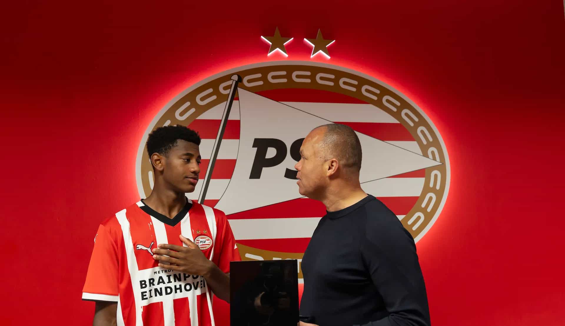 Toptalent van PSV bewierookt: 'Intern noemde ik hem de nieuwe Rijkaard'
