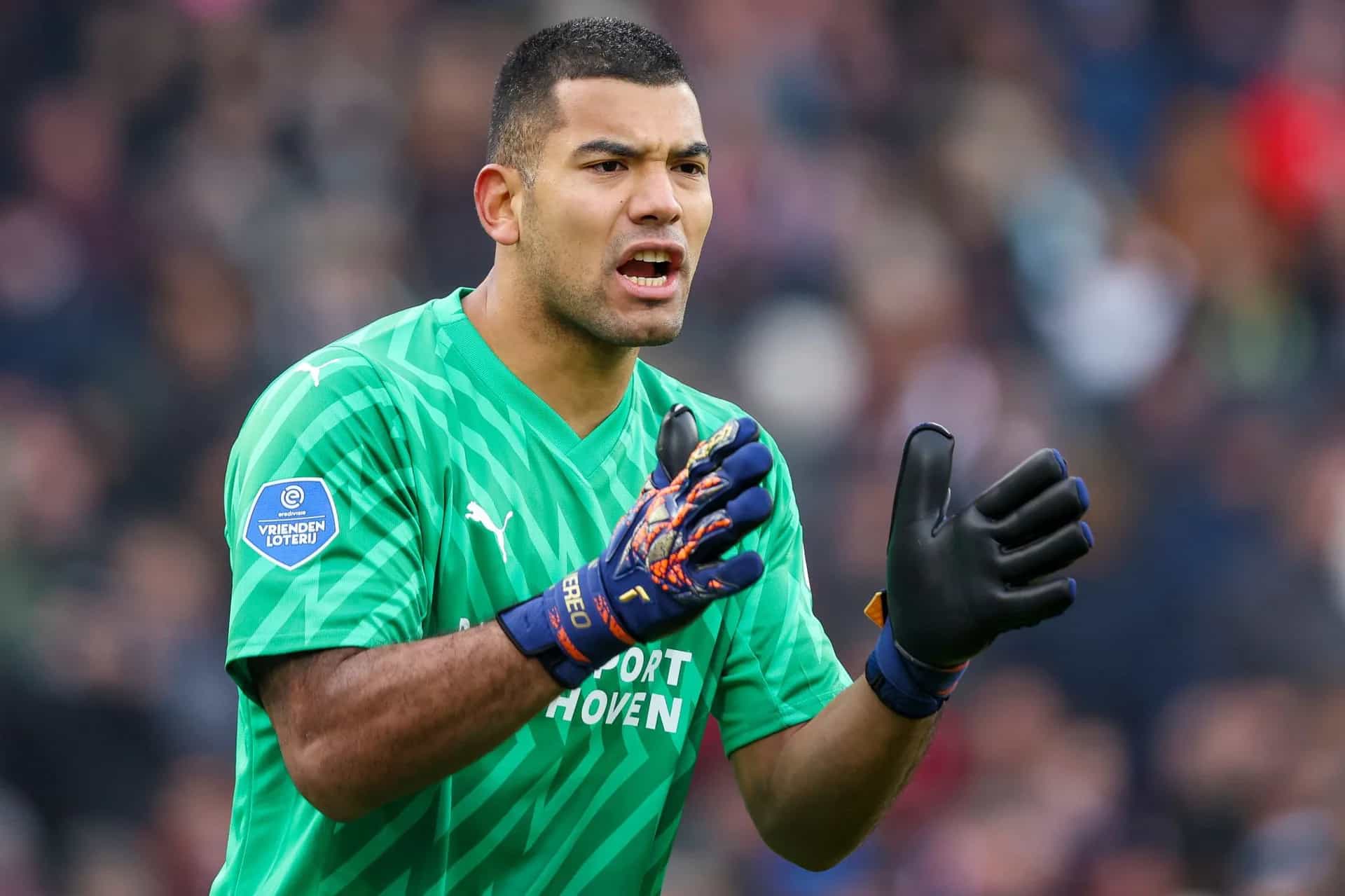 Engelse en Italiaanse media laten NIET na te wijzen naar één van de zwakste PSV-keepers uit de clubhistorie