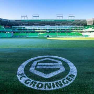 Coach FC Groningen wijst naar PSV