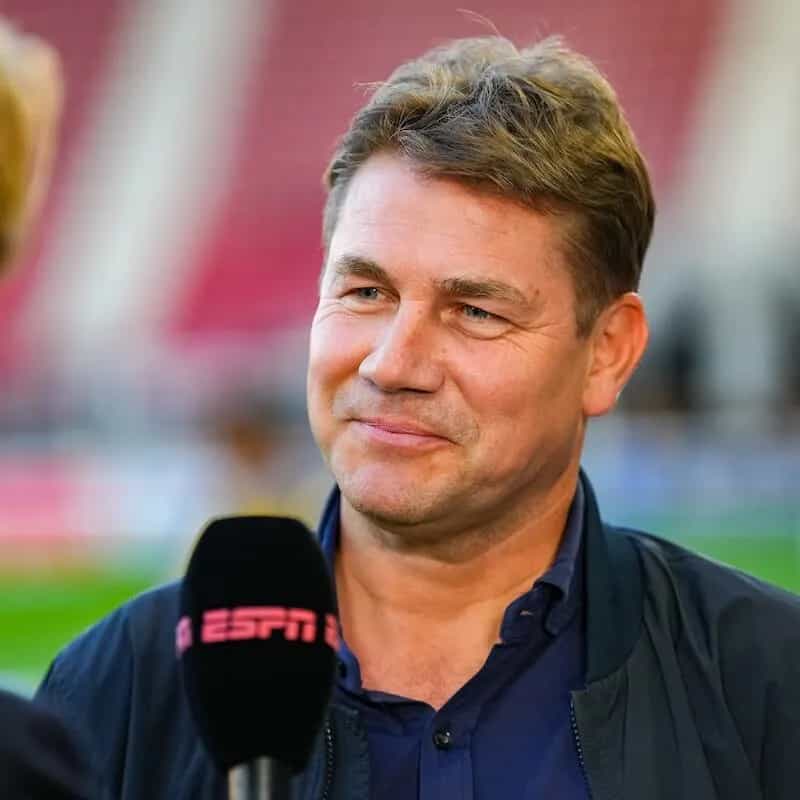 PSV-fan die Max Huiberts opperde voor uitgaande transfers en Stewart 'slechts' de aankopen, kan na Franse miljoenen mening bijstellen