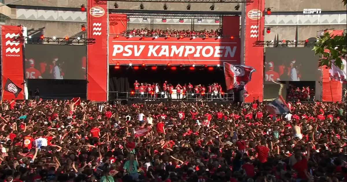 In deze scenario's wordt PSV dit weekend landskampioen