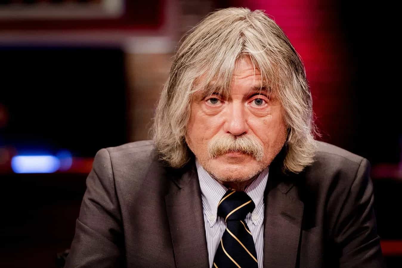 Johan Derksen fileert coach na wedstrijd tegen PSV: 'Zo'n man dupeert zichzelf'