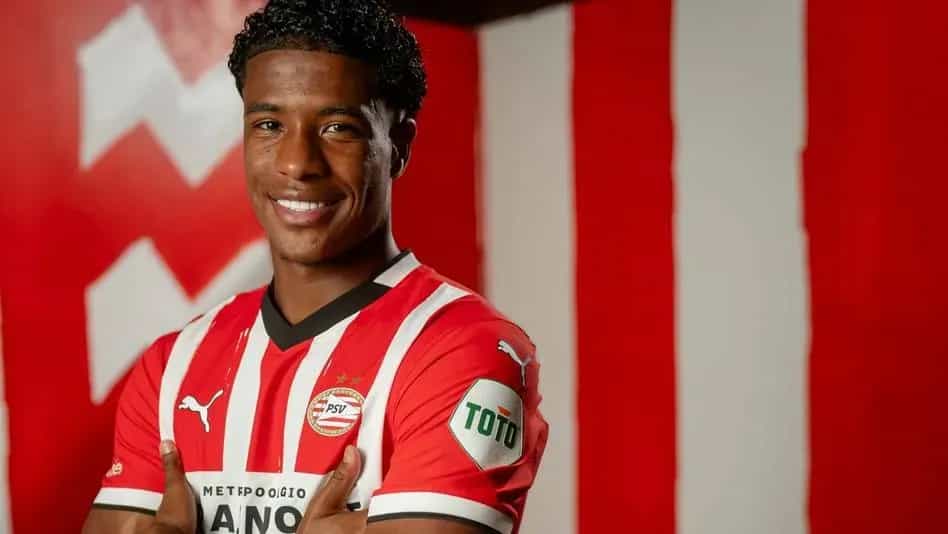 Onverwachte steun uit onverwachte hoek voor Ryan Flamingo na 'joden-uitspraak'