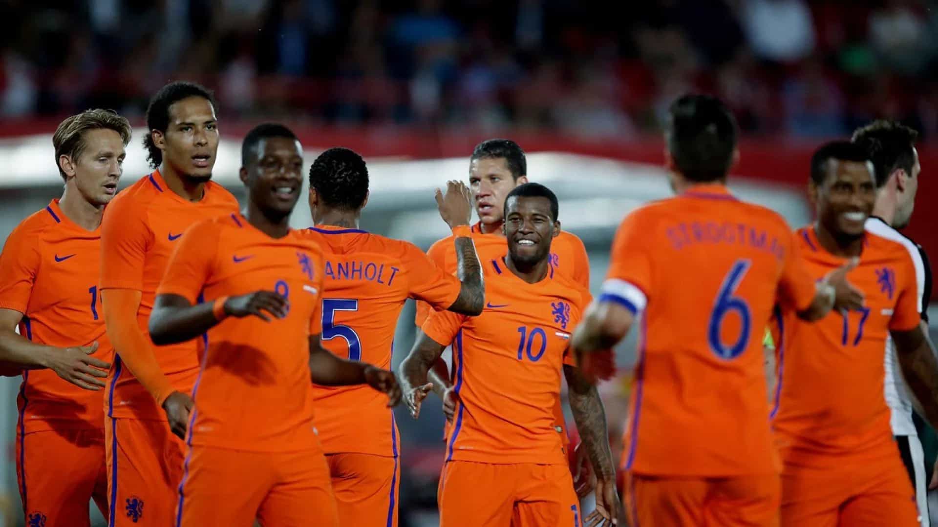 'Enkele Oranjespelers willen voormalig PSV'er in WK-selectie voor de hiërarchie'
