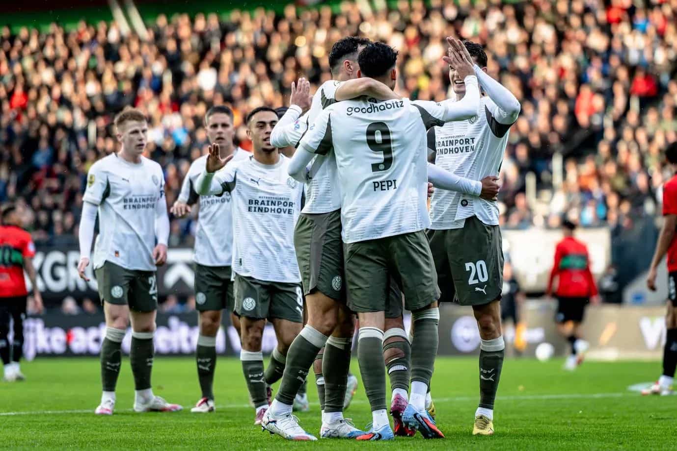 PSV is de laatste horde | 'Wij gaan uit van eigen kracht en gaan ons niet bij voorbaat aanpassen'
