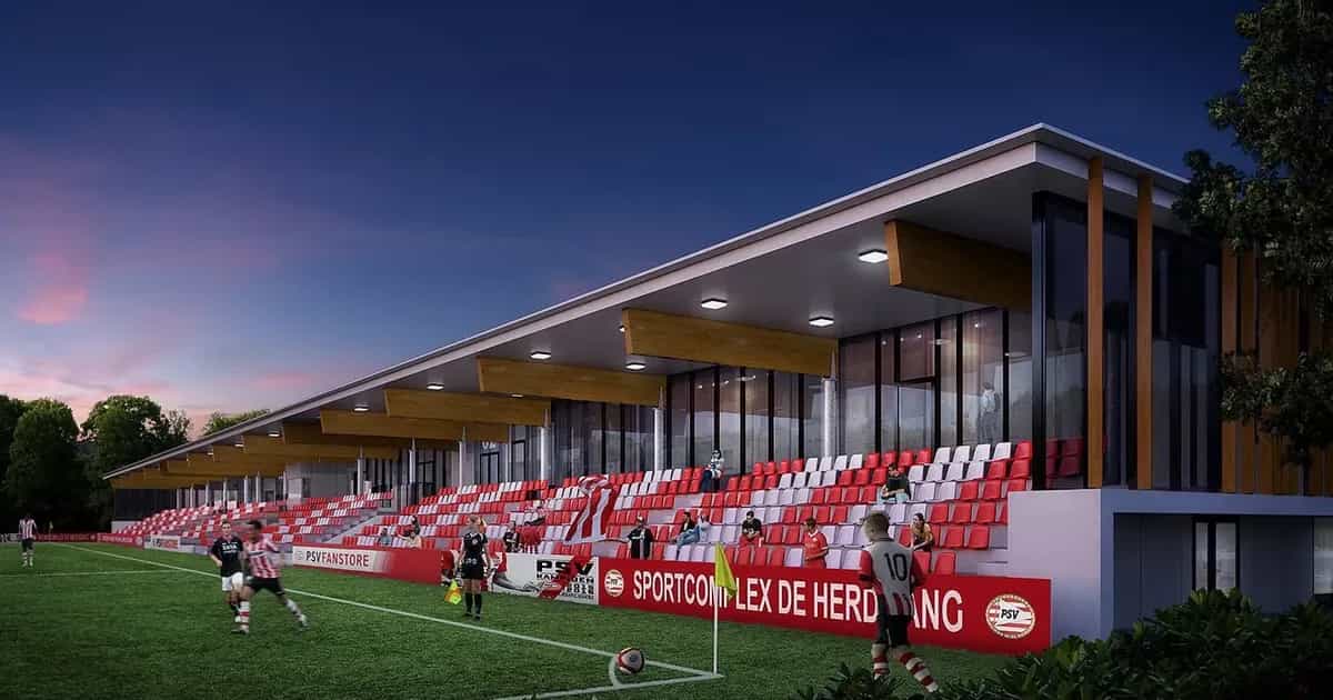 PSV legt 16-jarig talent voor drie jaar vast