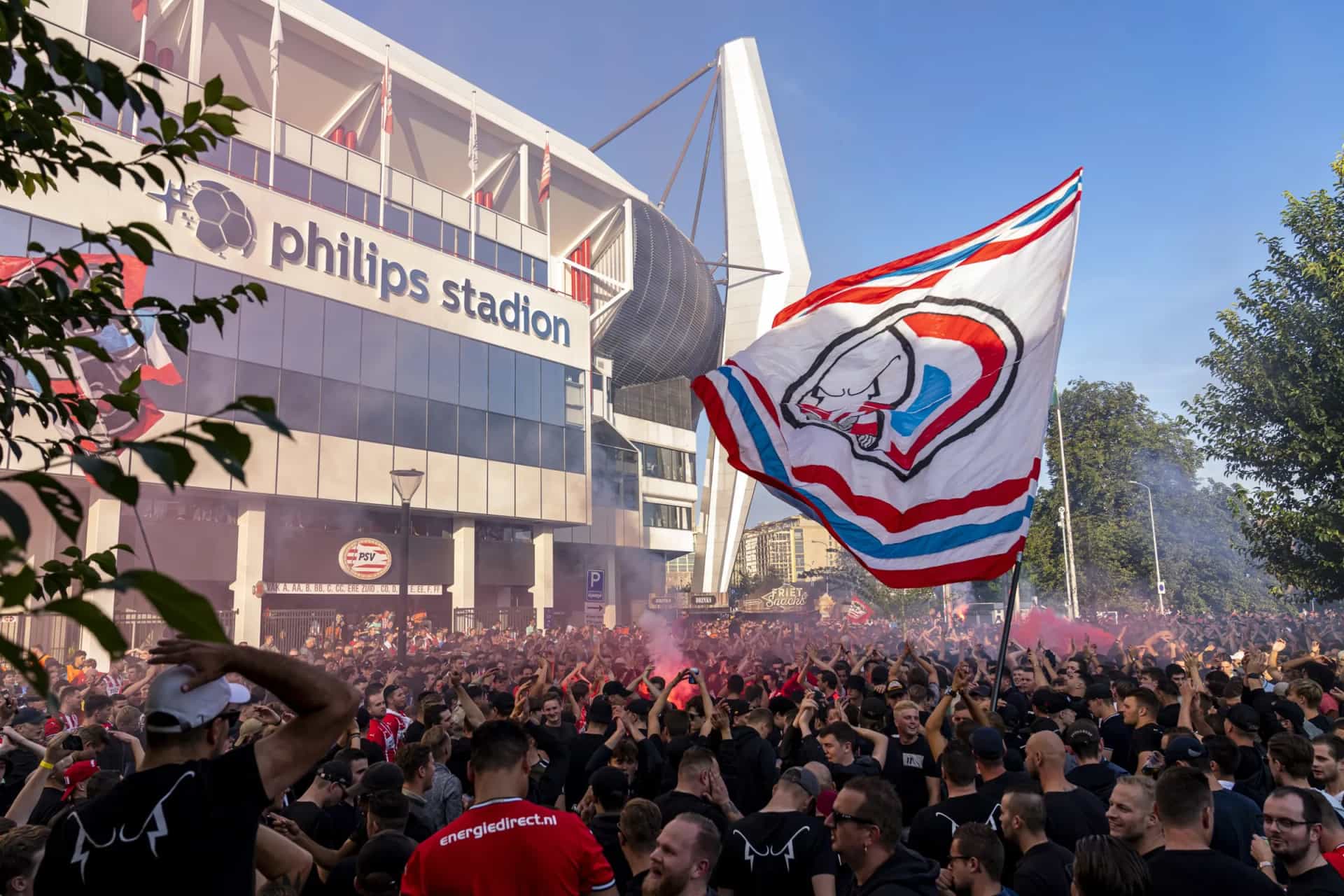 Fans blikken terug op bizarre slotfase in Groningen: 'Totale gekkenhuis in het stadion'