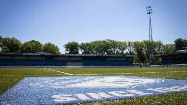 PSV-verdediger vertrekt naar stadsgenoot