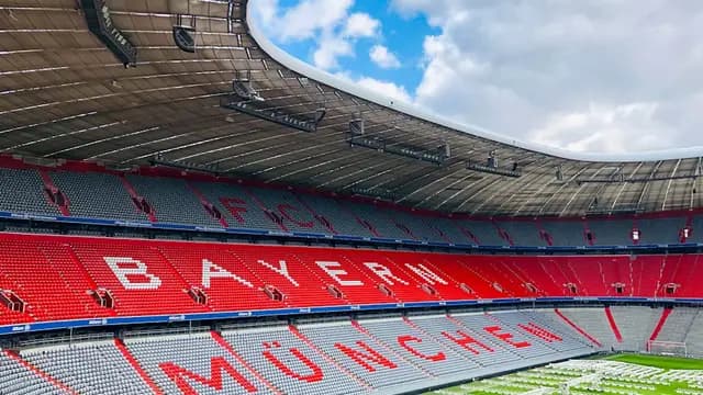 PSV en FC Bayern definitief rond over nog hogere transfersom voor Ismael Saibari, PSV gaat met de nodige miljoenen de transfermarkt op
