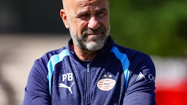 Bosz habla con franqueza sobre el futuro: «No espero que esos vengan por mí»
