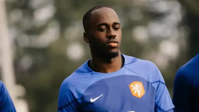 Ele contou com uma convocação da seleção holandesa: “Esperava um pouco pelo Mundial…”
