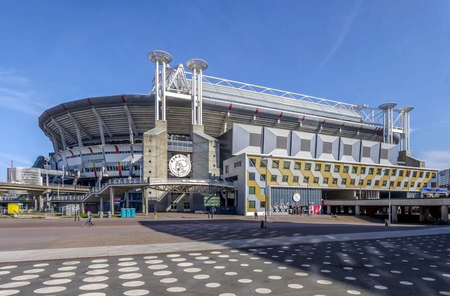 Valentijn Driessen spoort Ajax aan inzake Luuk de Jong
