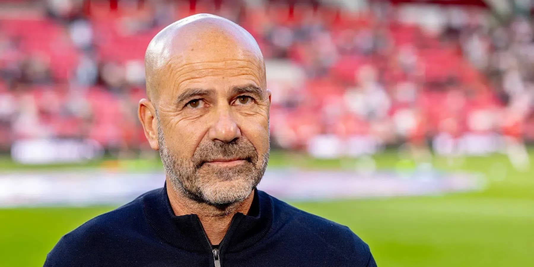 ENCUESTA | ¿Quién debe alinear Peter Bosz en la defensa contra el AZ?