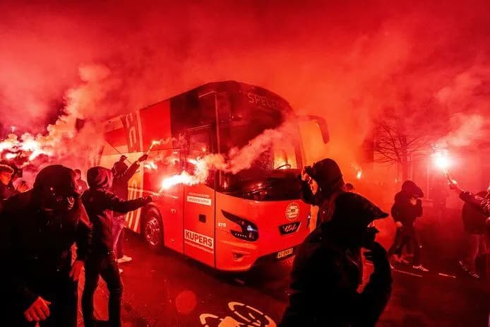 Gemengde reacties op mogelijk nieuw thuisshirt PSV
