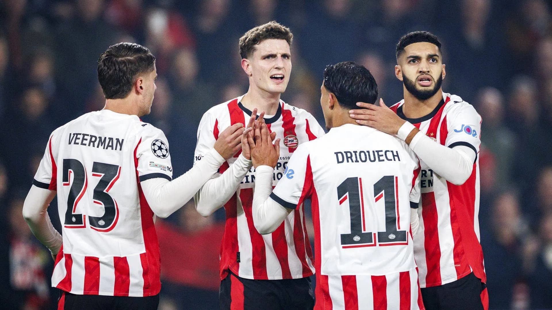 Bosz helder over huidig PSV'er: 'Hij moet nog steeds in een aantal dingen beter worden'