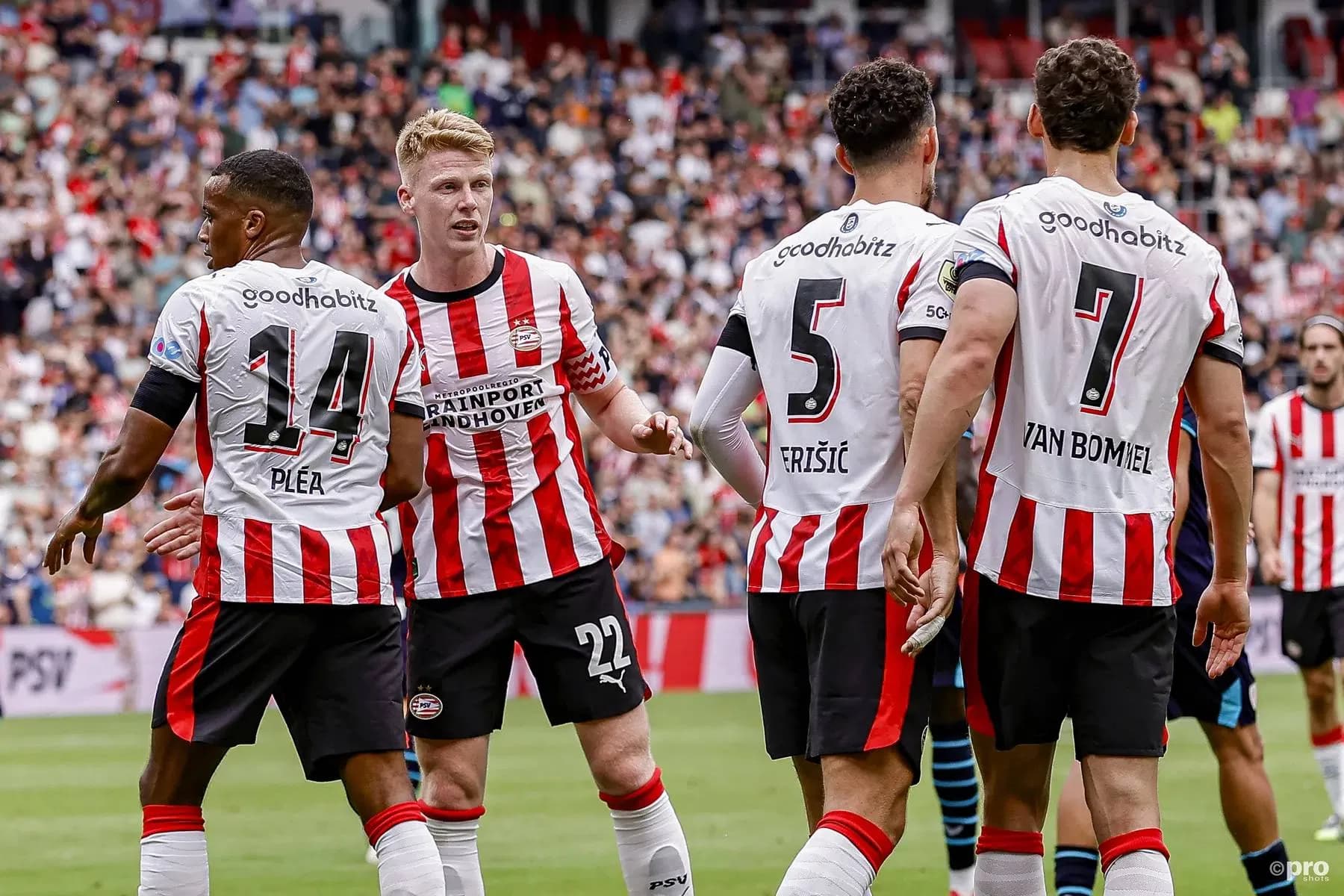 PSV-watcher wijst naar aanvaller: 'Misschien wel een panklare optie voor volgend seizoen'