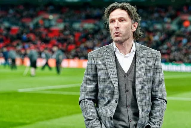 Ronald Waterreus ziet ideale bondscoach: 'Als ze bij de KNVB slim zijn...'