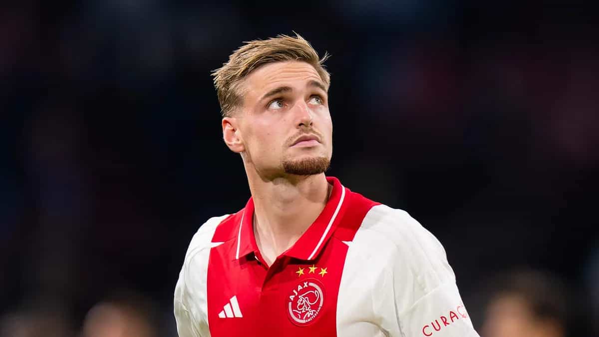 Aad de Mos quiere ver específicamente a un jugador del Ajax en el PSV.