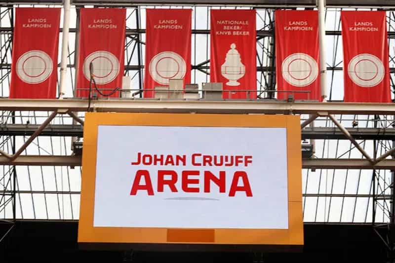 De Telegraaf sobre la transferencia millonaria de Mijnans al PSV: "Ese fue el mayor problema para el Ajax"