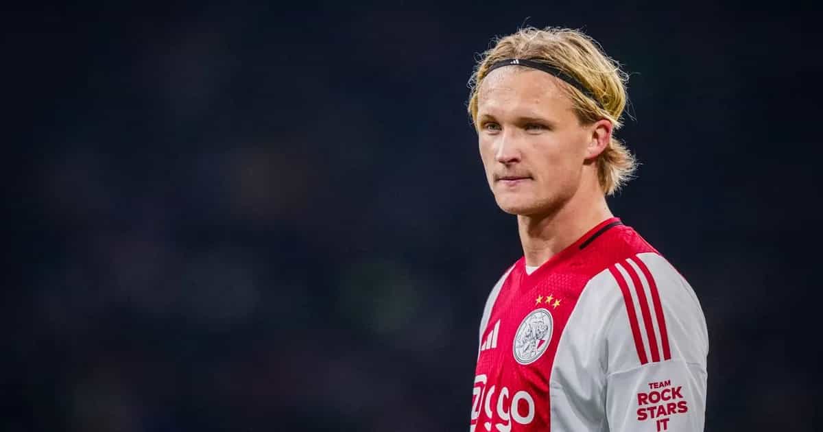 'Kasper Dolberg of Myron Boadu als derde spits bij PSV?'