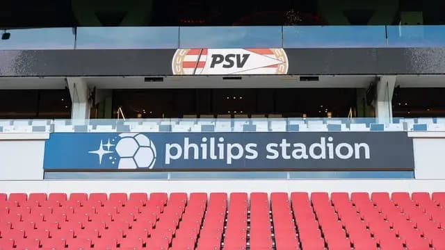 Italiaanse transferjournalist bevestigt PSV-transfer maar 'gooit er een miljoen euro bovenop'