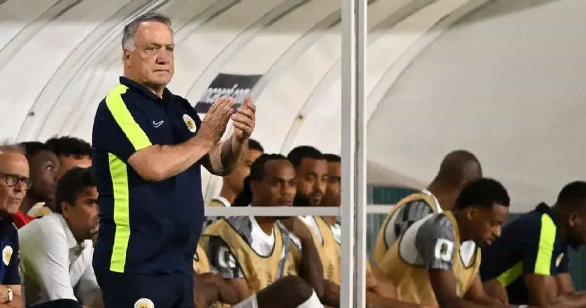 Stevige kritiek op Dick Advocaat: 'Het had meer met heimwee te maken'