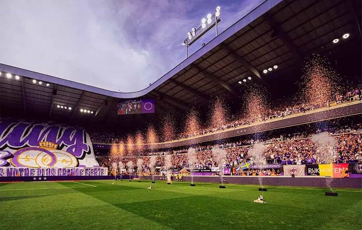 PSV richt pijlen op Anderlecht en lijkt miljoenen over te hebben voor 'toptransfer'