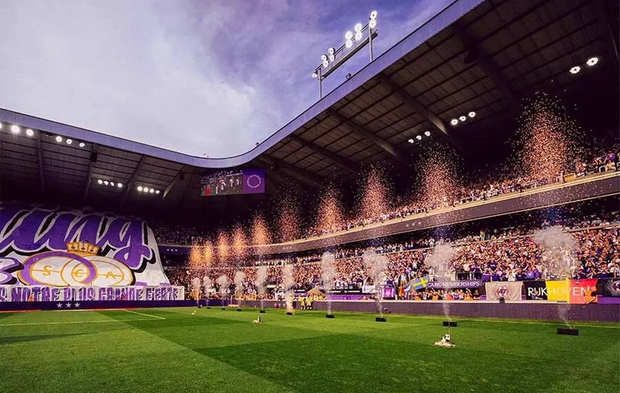 PSV richt pijlen op Anderlecht en lijkt miljoenen over te hebben voor 'toptransfer'