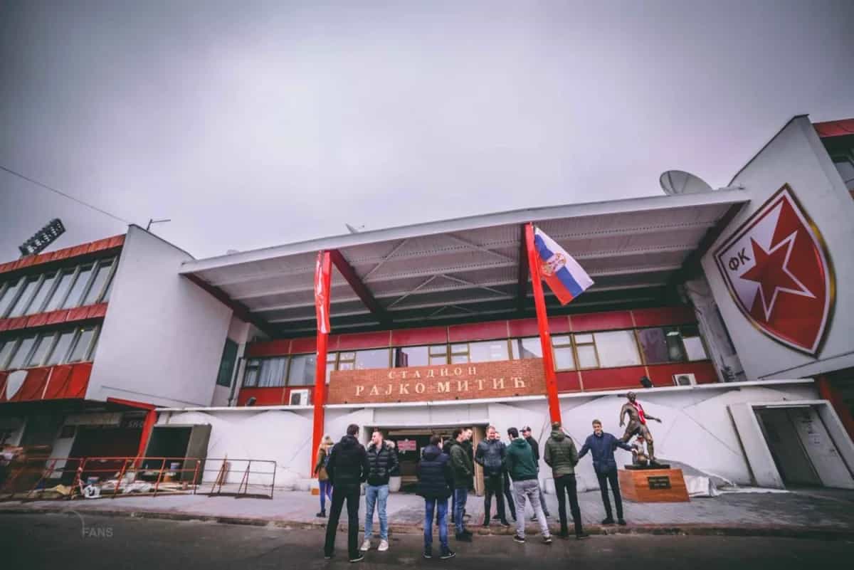 VIDEO | Het iconische stadion van Rode Ster Belgrado inclusief unieke en 'gevaarlijke' spelerstunnel