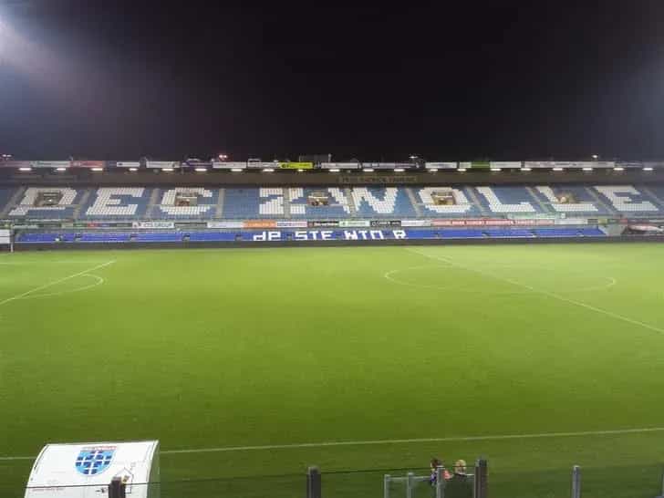 Antigo zagueiro do PSV retorna ao clube juvenil PEC Zwolle
