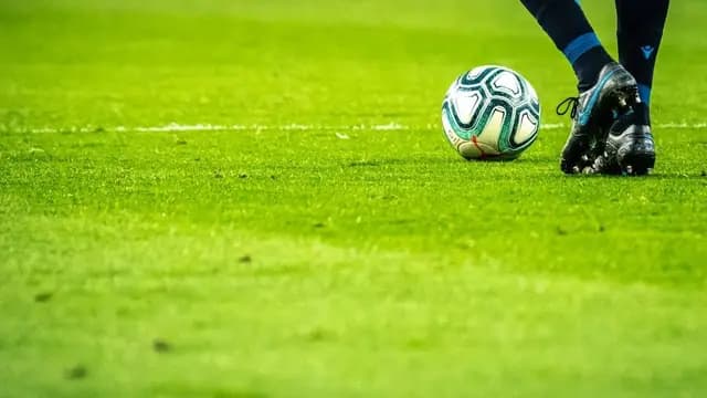 O KKD-clube apresenta nova equipa técnica com antigo jogador do PSV como adjunto