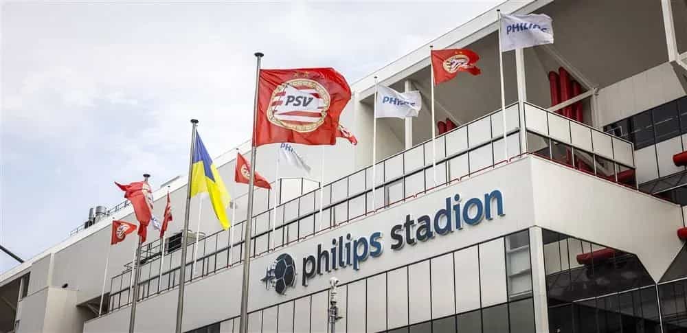 Edwin van der Sar vindt voormalig PSV'er beste spits ooit: 'Dan rekte hij zich net uit'
