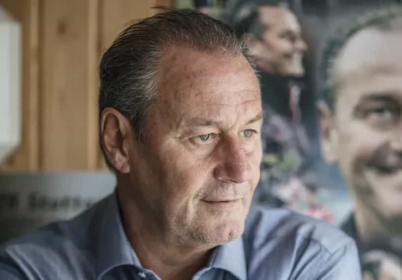 Huub Stevens duidelijk over contractverlenging: 'Bij PSV is die reden er niet'