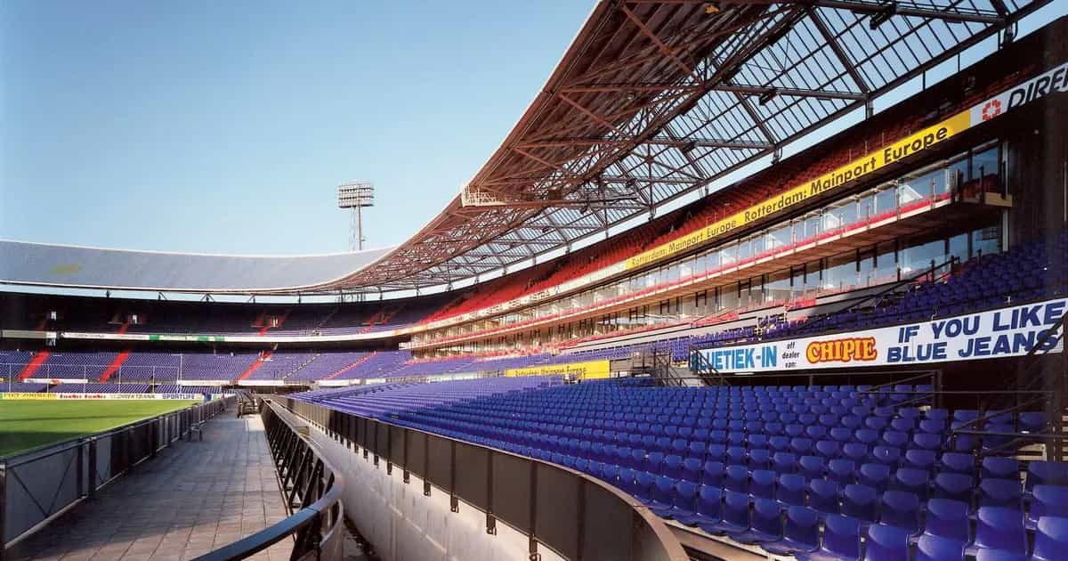 Een echte Kuip-strafschop, een typische Makkelie-strafschop, een echte Feyenoord thuiswedstrijd-strafschop