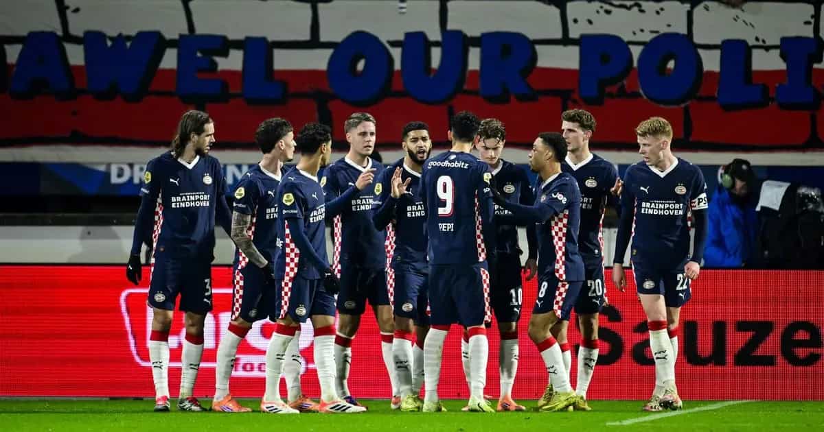 Redactor señala al delantero del PSV: “Solo me falta algo”