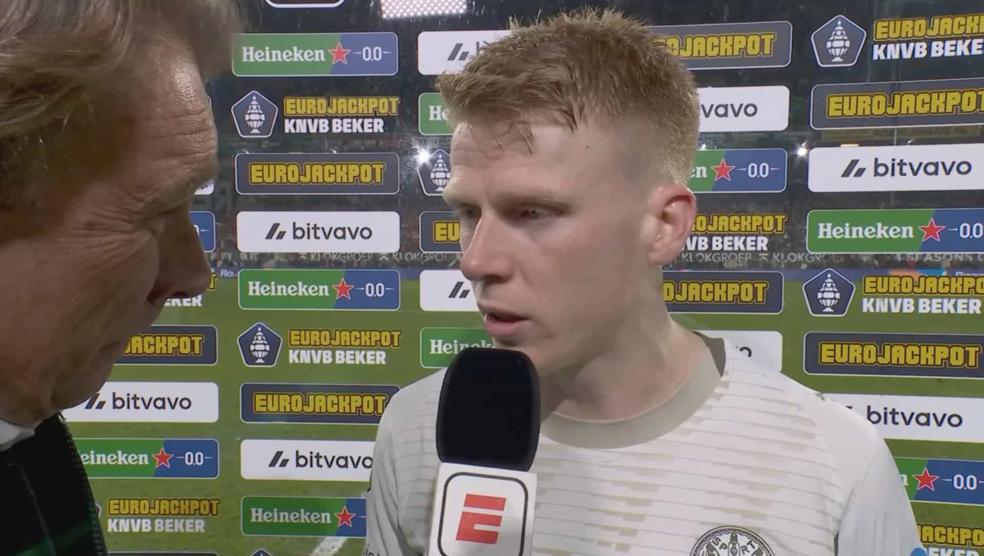 Jerdy Schouten não quer saber de sugestões após o fracasso do PSV na copa: «Não pode ser, não foi culpa dele»
