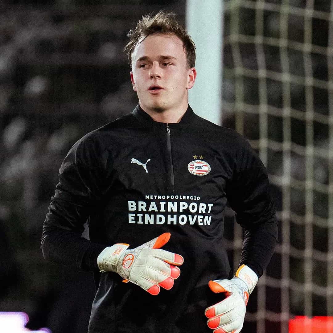 PSV 2025: In alle linies veranderingen maar door vertrekkende Benítez 'keepersbestand flink op de schop'