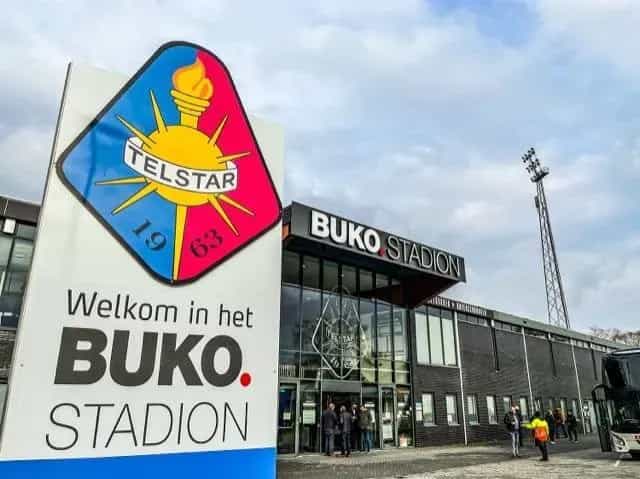 Stadion Telstar gaf PSV-selectie nog een plaagstootje mee na afloop van Telstar - PSV, analist reageert: 'Niet nodig'