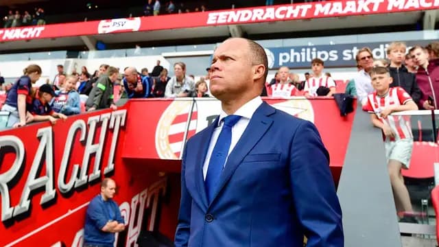 Transferinkomsten deze zomer richting 150 miljoen euro, PSV-fans willen transfer cancelen: 'Geen 55 miljoen euro'