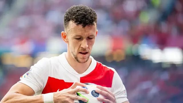Ploeggenoten scorende Ivan Perišić woedend