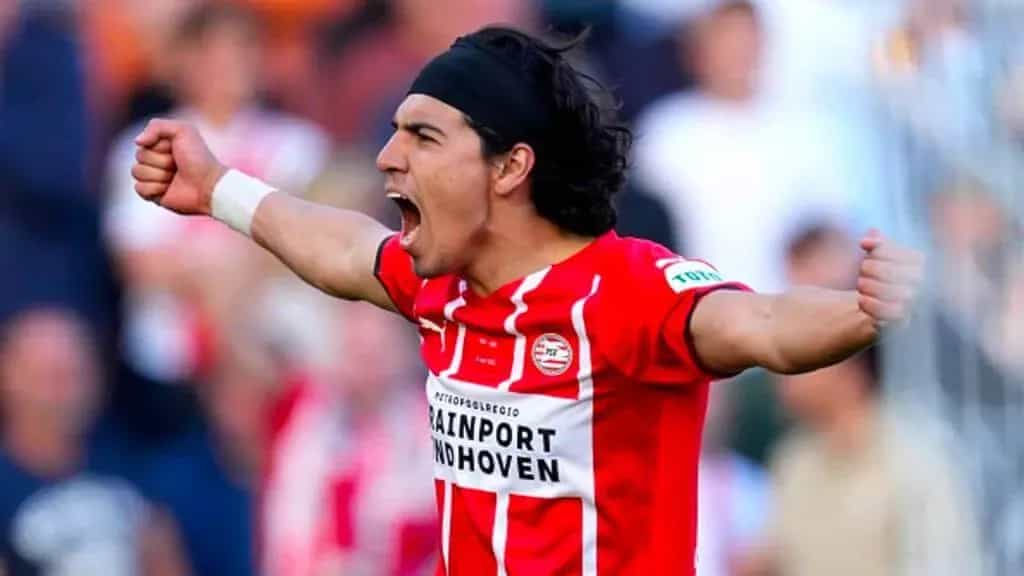 Transferwens Érick Gutiérrez naar PSV bekend bij PSV-directie: 'Aangeboden als vervanger van Veerman'