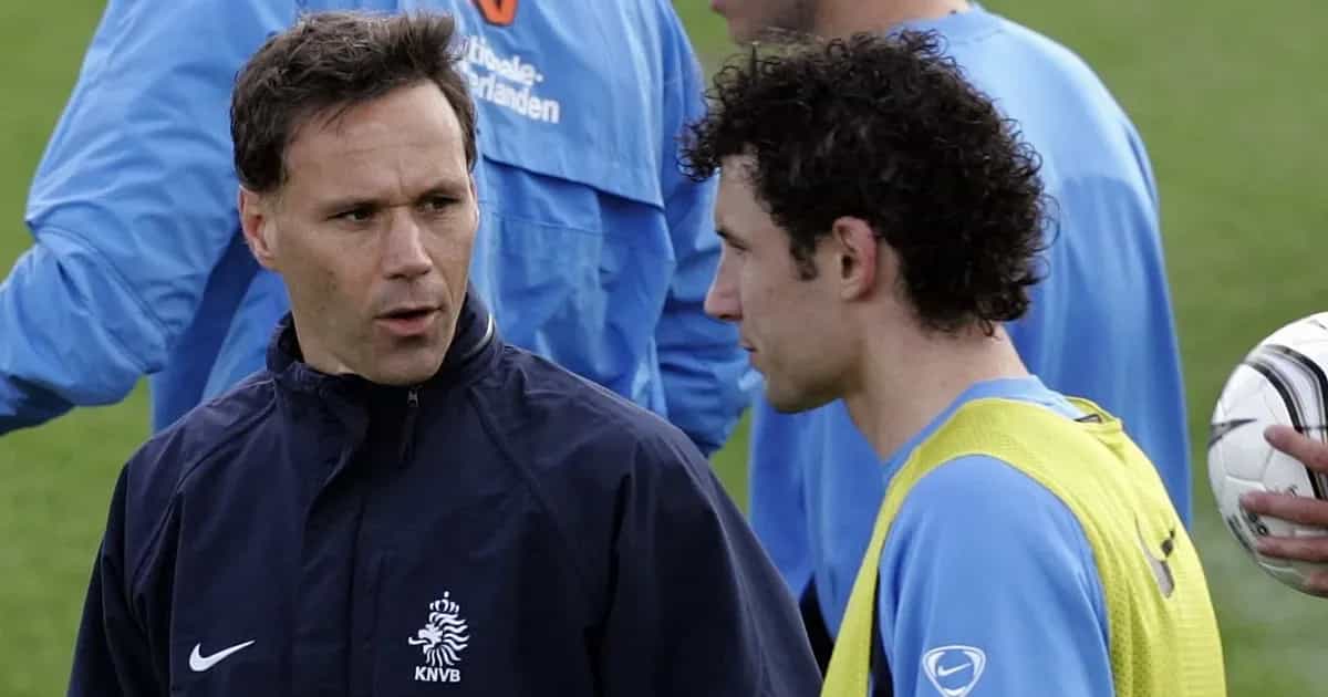 Van Bommel olha para trás sobre o período sob Marco van Basten: «Um momento importante»